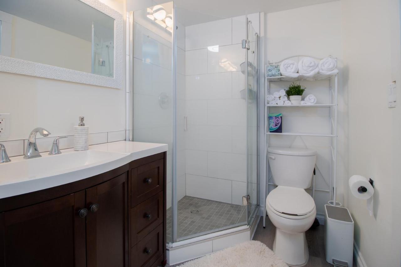 Bright Private Suite Near Departure Bay Beach Nanaimo Zewnętrze zdjęcie
